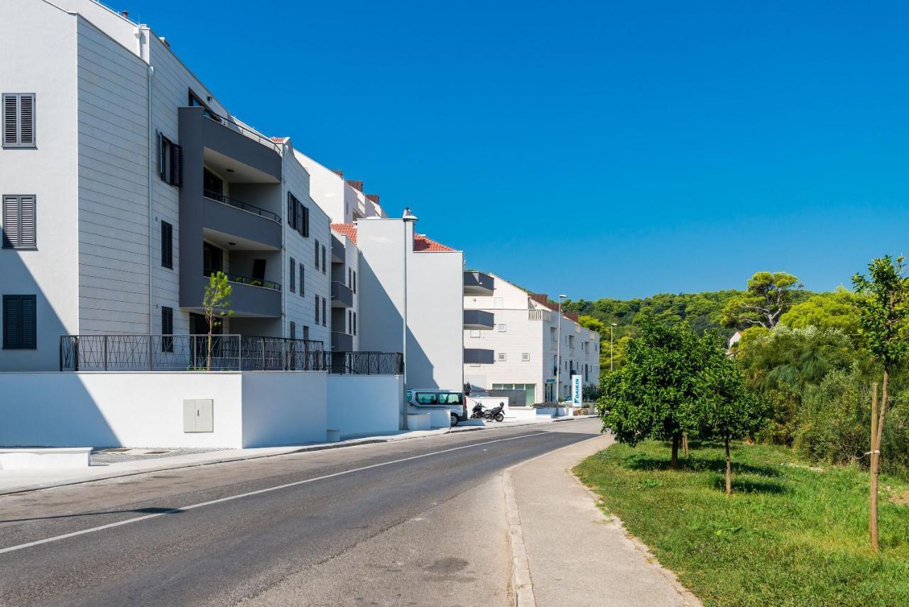 Luni Apartamento